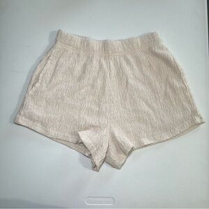Glassons Cream Crinkle Textured Stretch Shorts Size Small Clean Girl Coquette